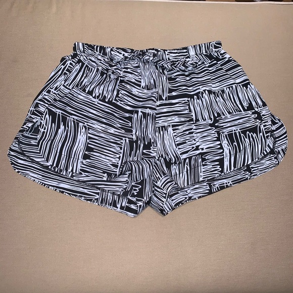 Bundle of Shorts - Picture 3 of 4
